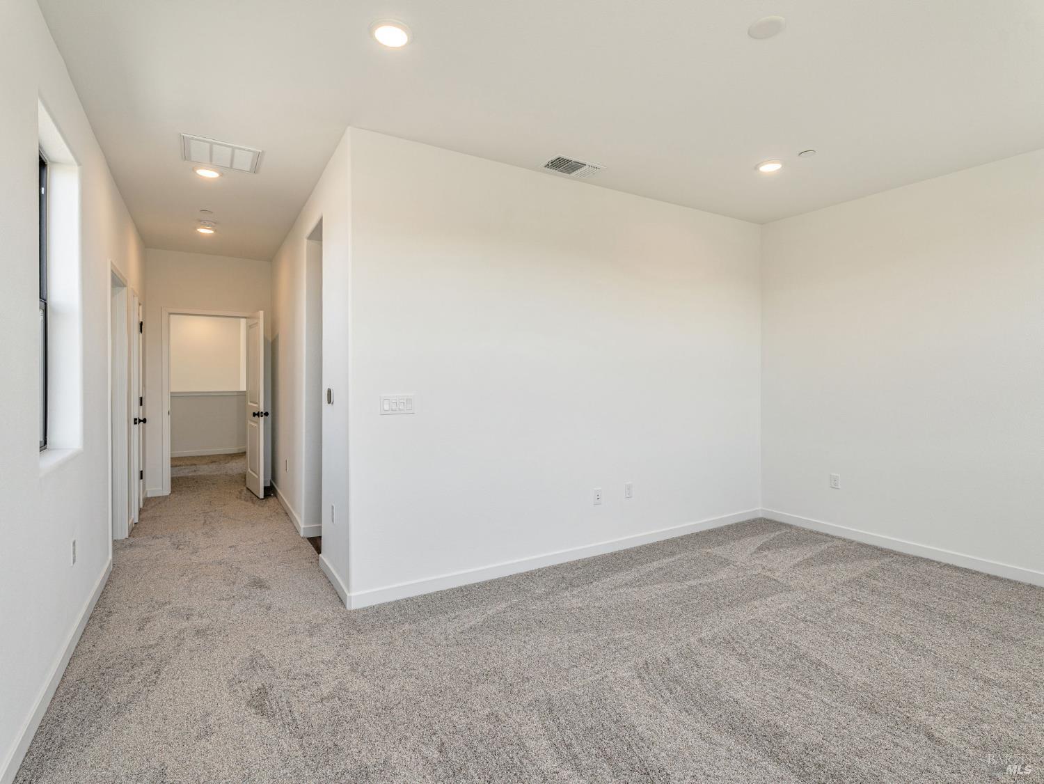 Detail Gallery Image 5 of 11 For 9029 Camino Colegio Rd, Rohnert Park,  CA 94928 - 4 Beds | 3 Baths