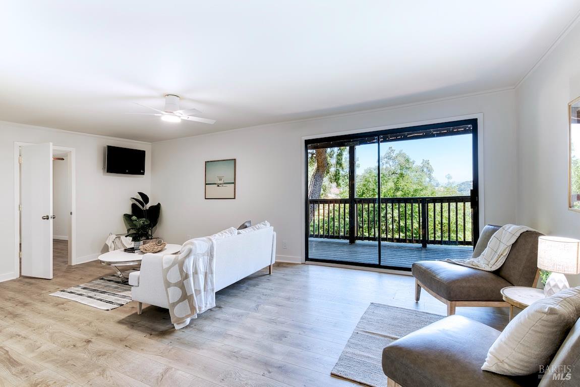 Detail Gallery Image 37 of 54 For 76 Oak Springs Dr, San Anselmo,  CA 94960 - 5 Beds | 3/1 Baths