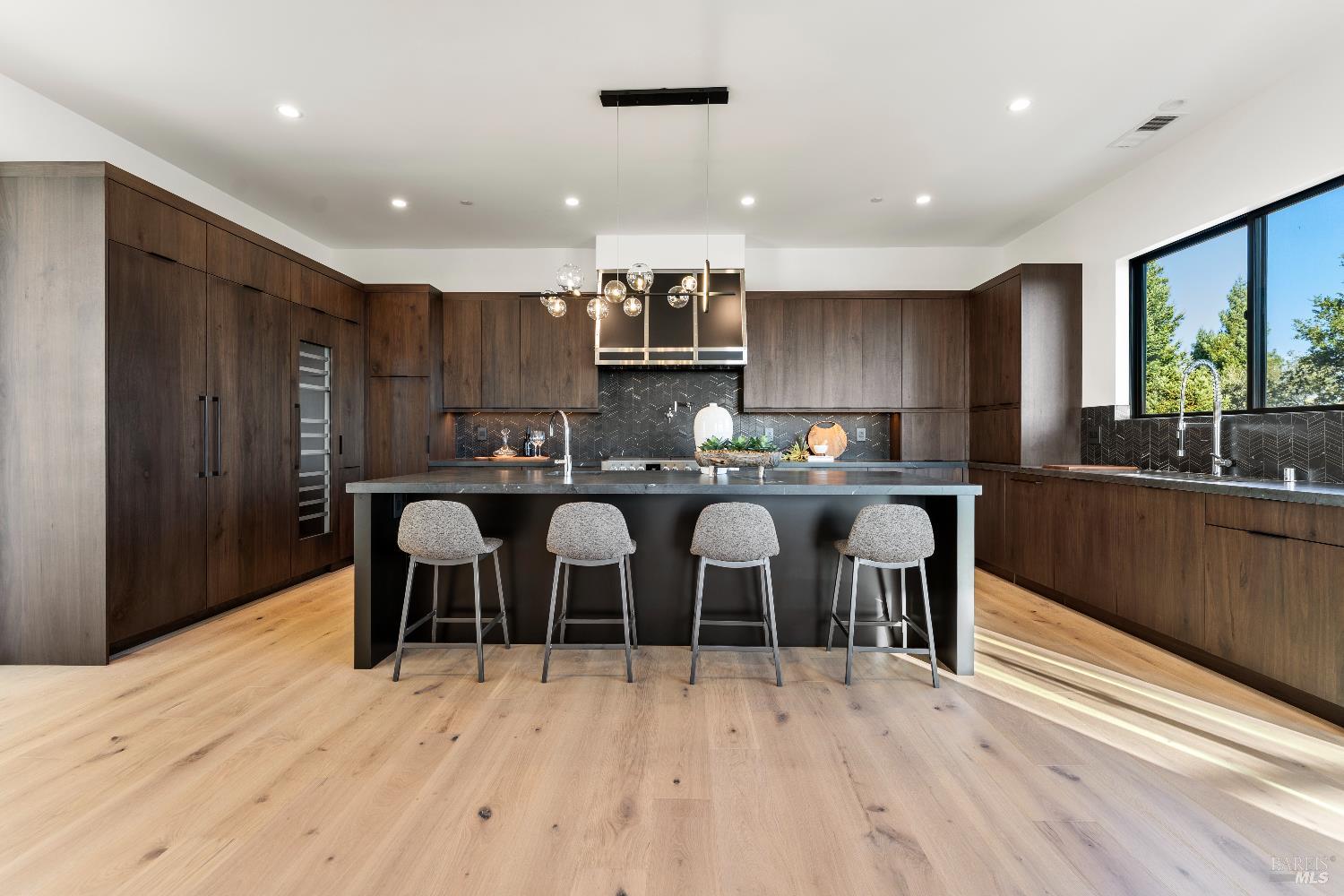 Detail Gallery Image 3 of 47 For 2156 Wedgewood Way, Santa Rosa,  CA 95404 - 4 Beds | 4/1 Baths