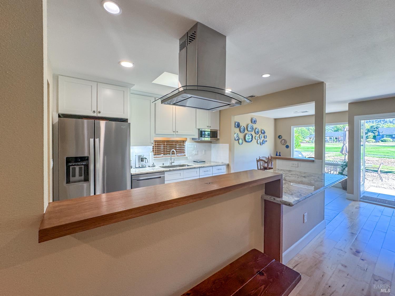 Detail Gallery Image 5 of 42 For 7710 Pythian Ct, Santa Rosa,  CA 95409 - 2 Beds | 2 Baths