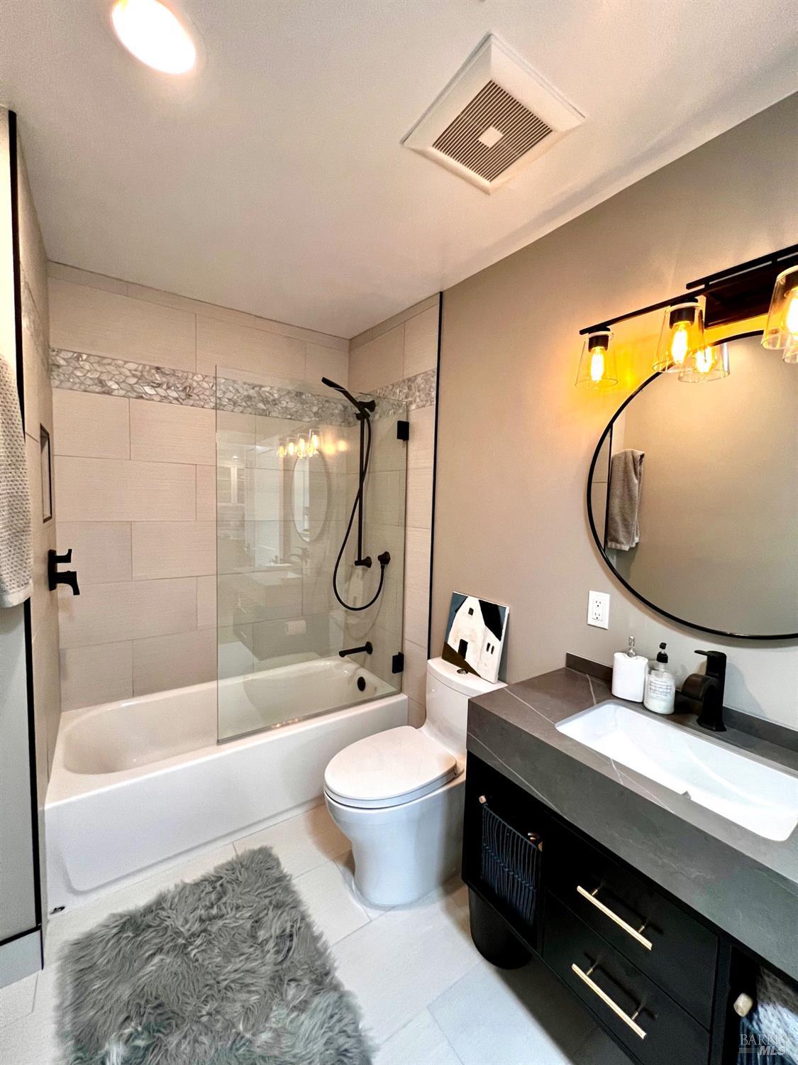 Detail Gallery Image 11 of 14 For 135 Vineyard Cir, Yountville,  CA 94599 - 2 Beds | 2 Baths