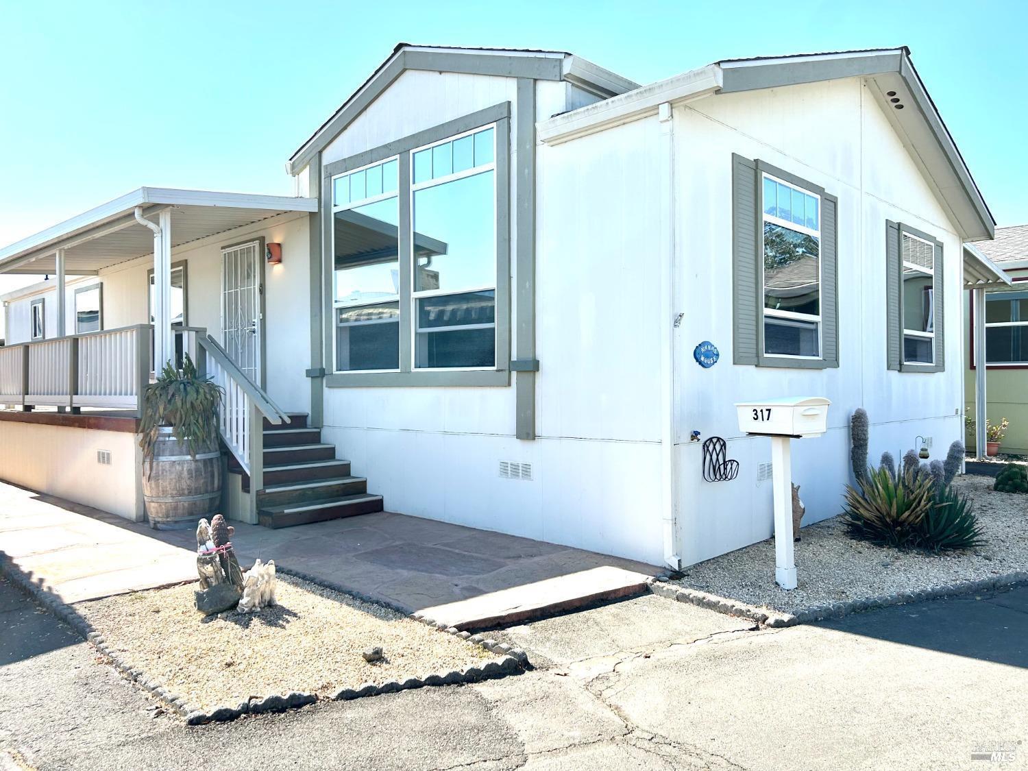 Detail Gallery Image 31 of 34 For 317 Tammy Way, Napa,  CA 94558 - 3 Beds | 2 Baths