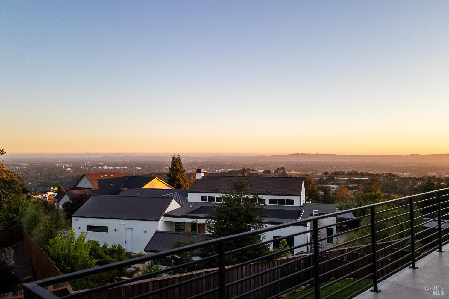 Detail Gallery Image 45 of 47 For 2156 Wedgewood Way, Santa Rosa,  CA 95404 - 4 Beds | 4/1 Baths