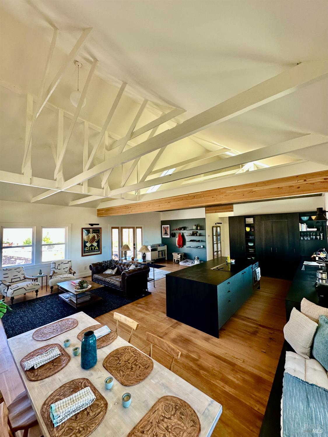 Detail Gallery Image 5 of 79 For 3150 Pepper Rd, Petaluma,  CA 94952 - 3 Beds | 3 Baths