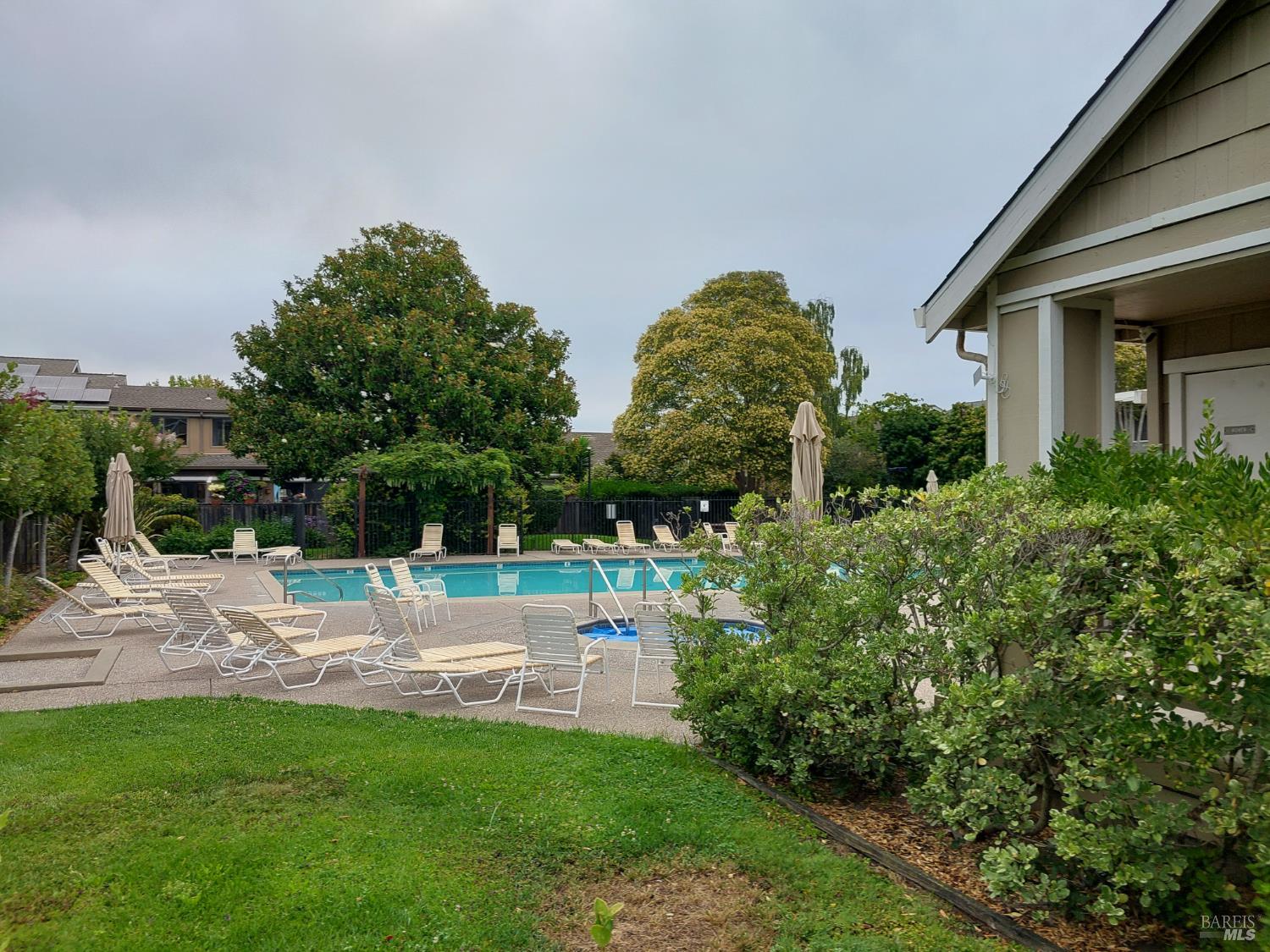 Detail Gallery Image 61 of 69 For 125 Spinnaker Point Dr, San Rafael,  CA 94901 - 2 Beds | 2 Baths