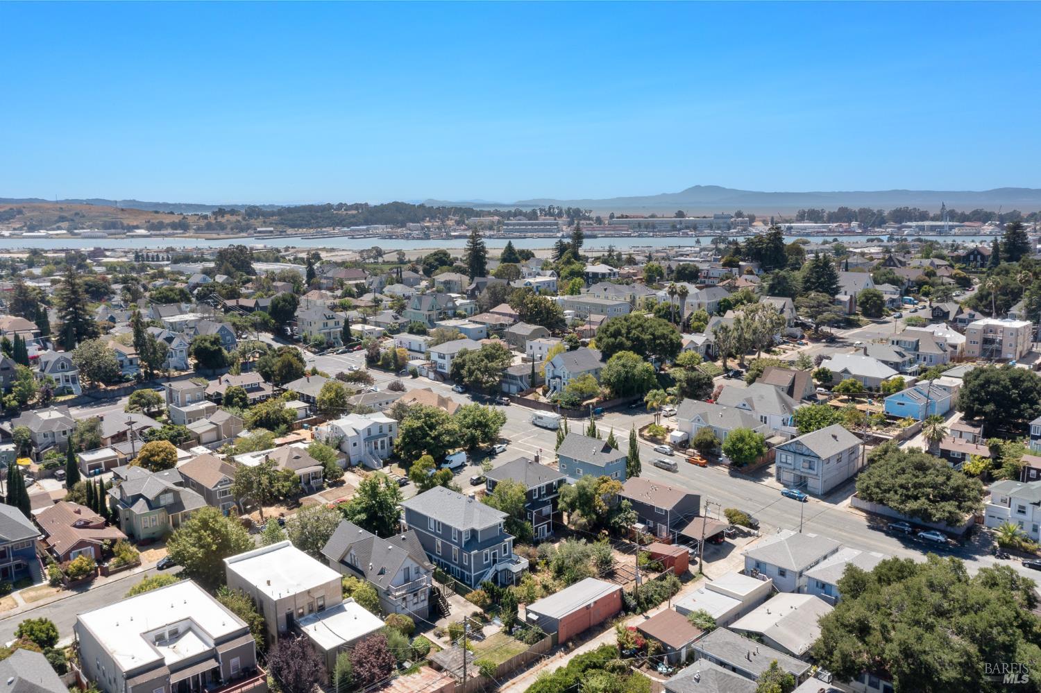 Detail Gallery Image 34 of 35 For 910 Virginia St, Vallejo,  CA 94590 - 3 Beds | 1/1 Baths