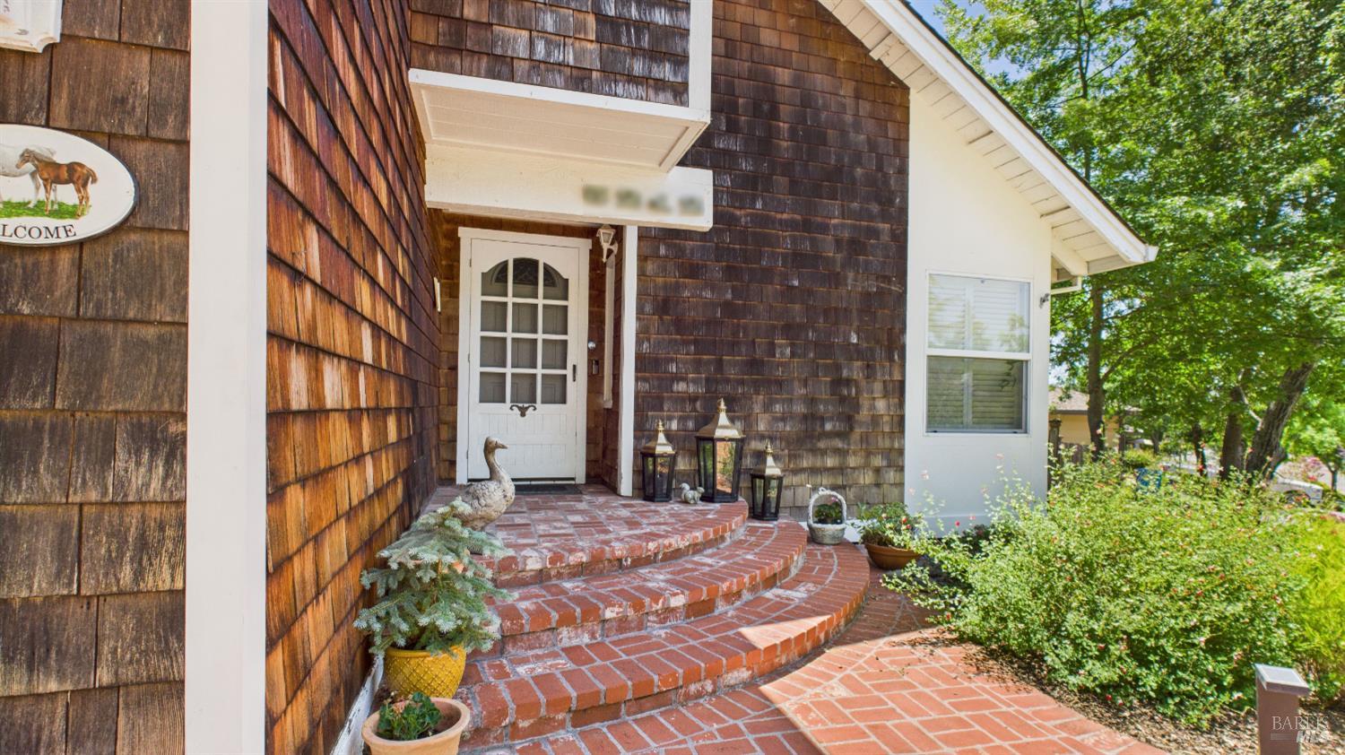 Detail Gallery Image 6 of 63 For 5212 Beaumont Way, Santa Rosa,  CA 95409 - 3 Beds | 2/1 Baths