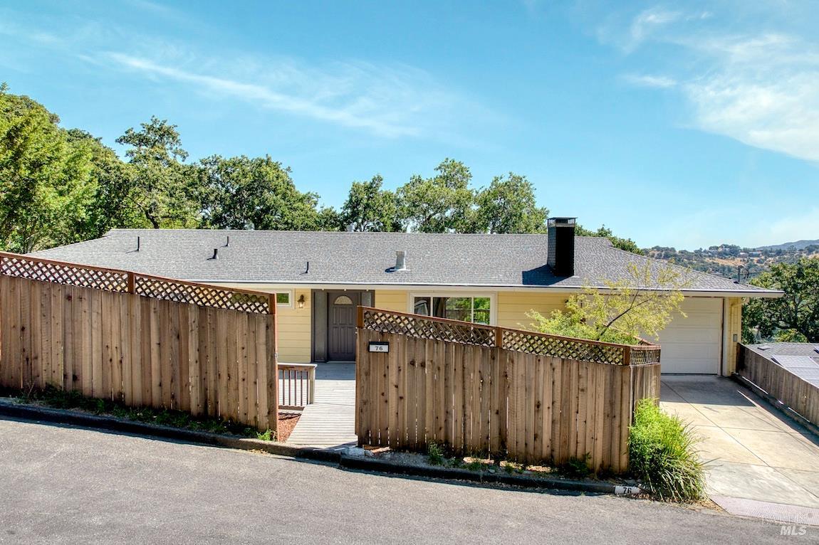 Detail Gallery Image 48 of 54 For 76 Oak Springs Dr, San Anselmo,  CA 94960 - 5 Beds | 3/1 Baths