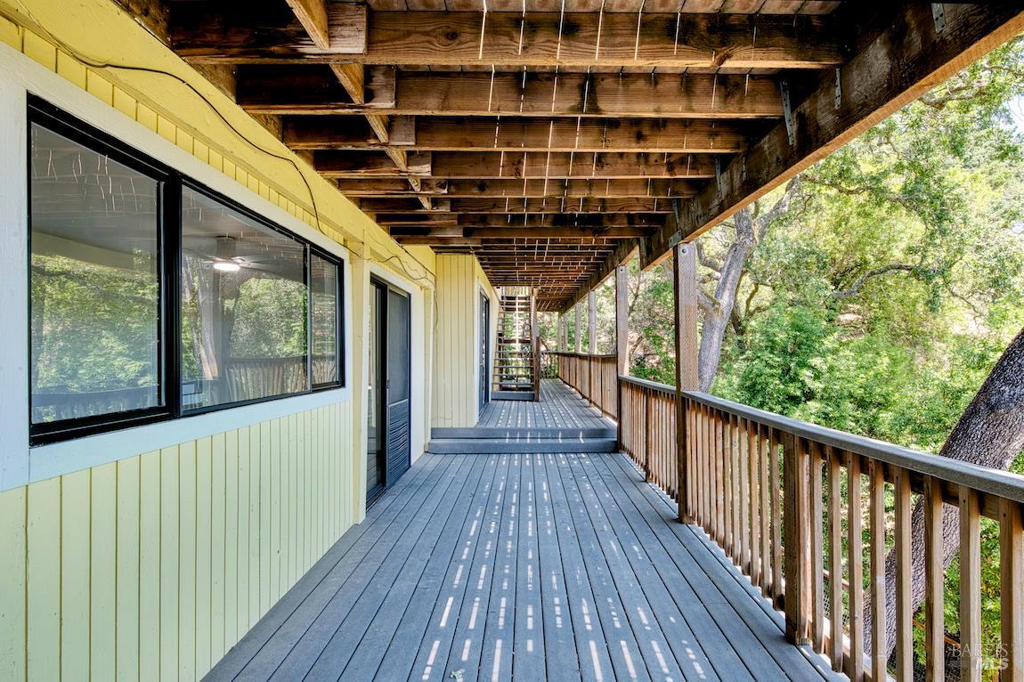 Detail Gallery Image 24 of 54 For 76 Oak Springs Dr, San Anselmo,  CA 94960 - 5 Beds | 3/1 Baths