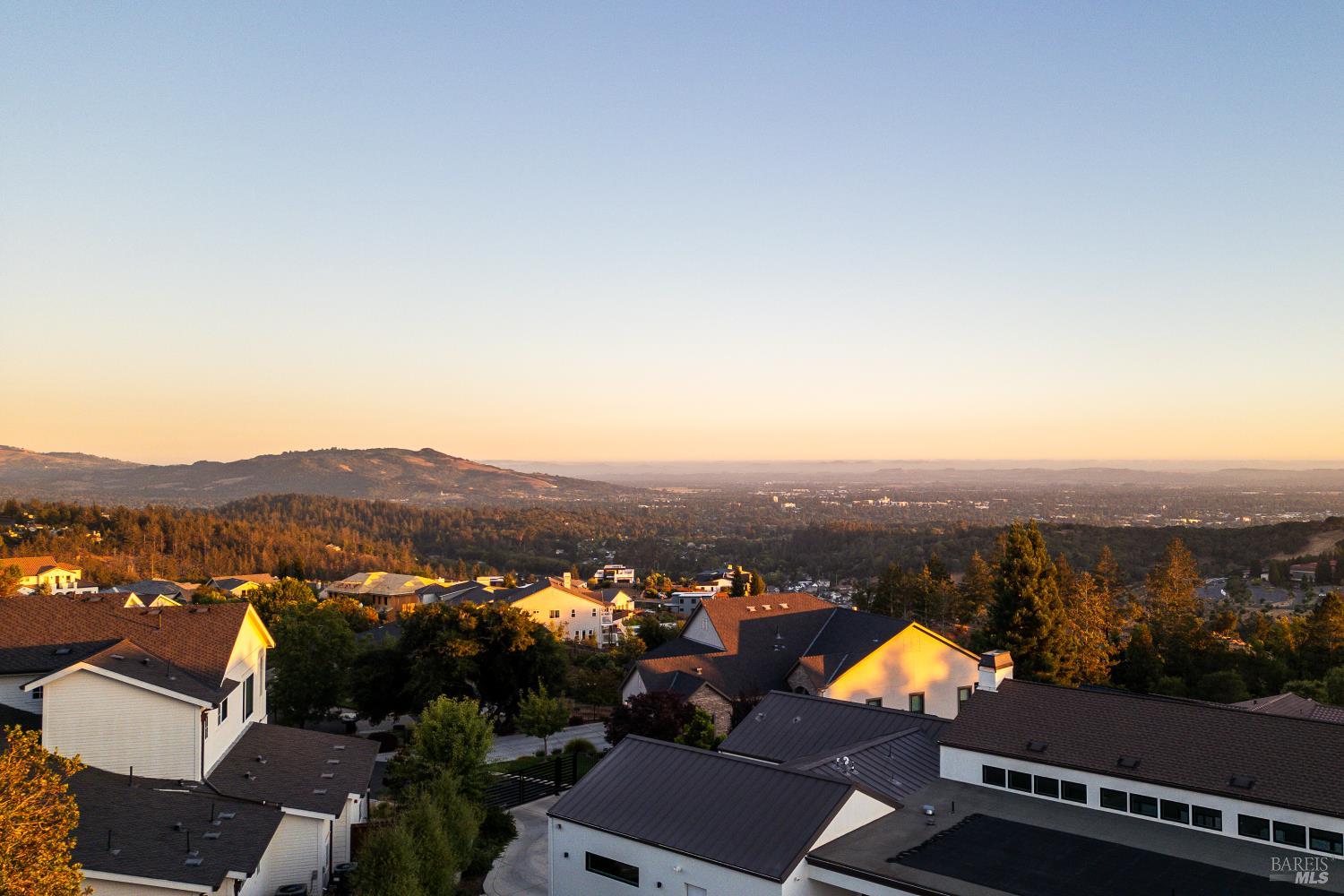 Detail Gallery Image 44 of 47 For 2156 Wedgewood Way, Santa Rosa,  CA 95404 - 4 Beds | 4/1 Baths