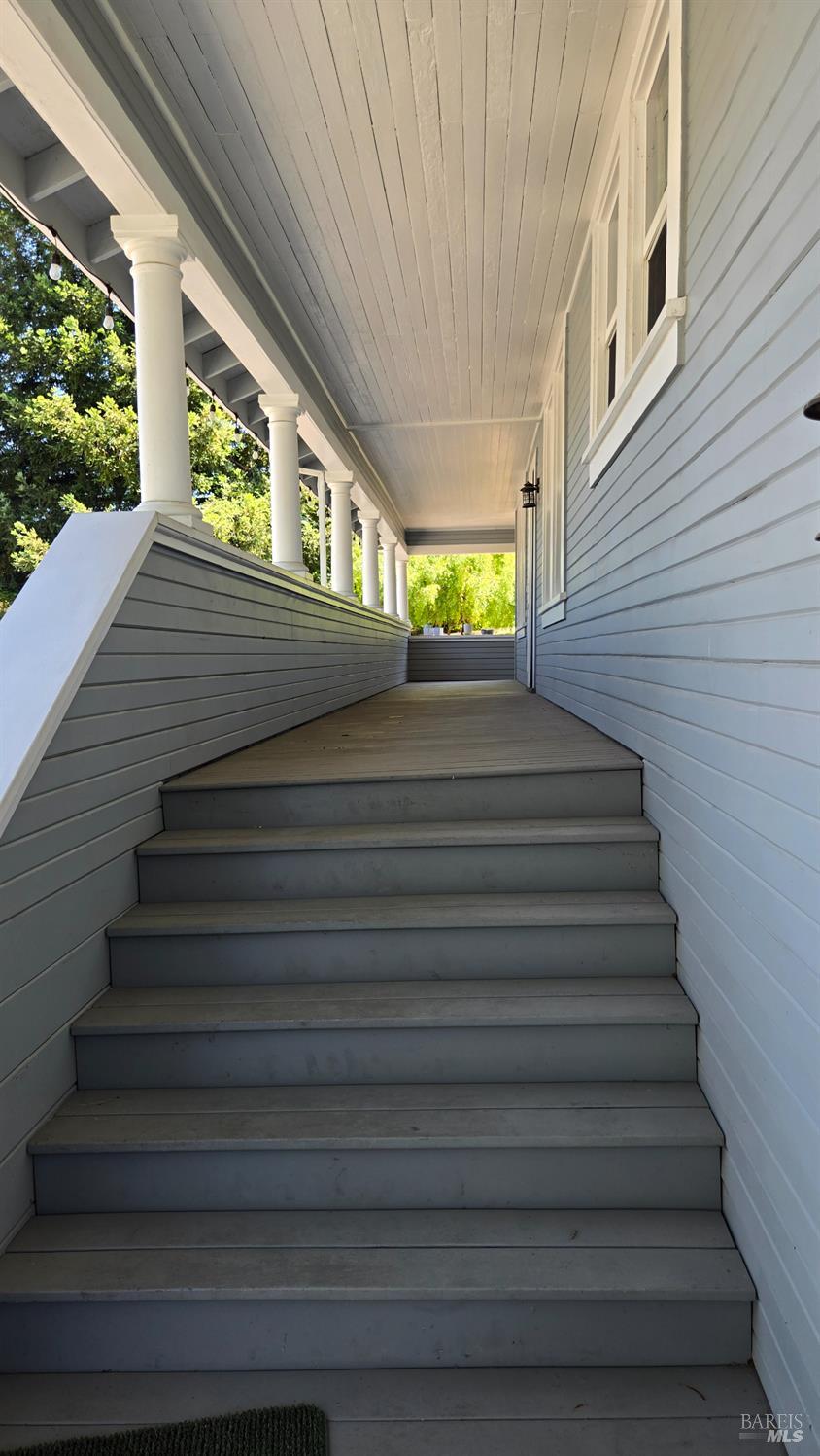 Detail Gallery Image 5 of 46 For 125 Adobe Rd, Penngrove,  CA 94951 - 4 Beds | 3/1 Baths