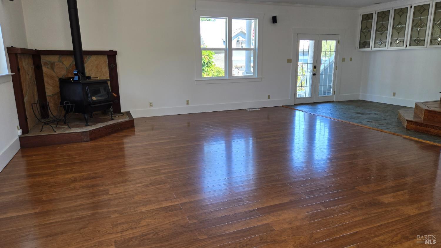 Detail Gallery Image 7 of 46 For 125 Adobe Rd, Penngrove,  CA 94951 - 4 Beds | 3/1 Baths
