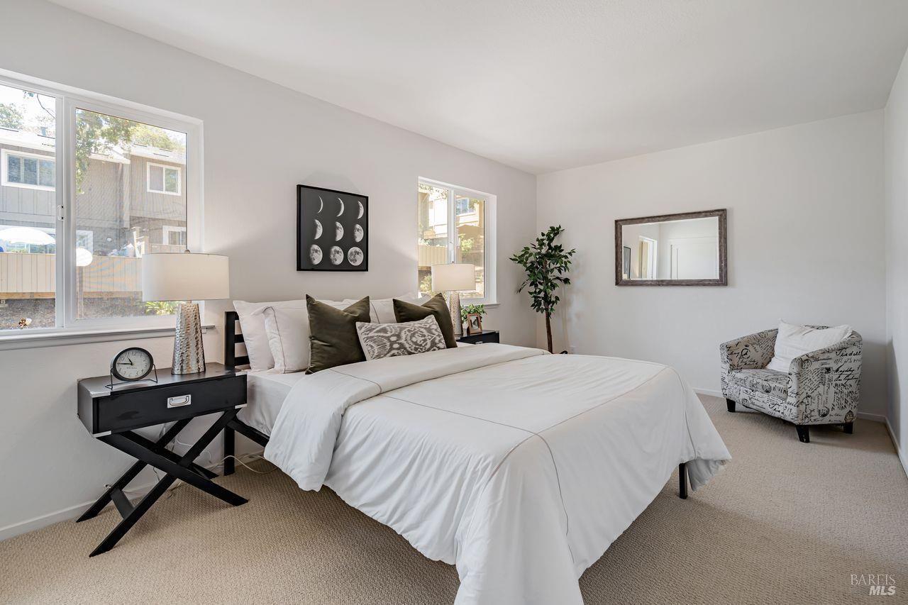 Detail Gallery Image 18 of 36 For 1267 Valley Oak Ct #F,  Novato,  CA 94947 - 3 Beds | 1/1 Baths