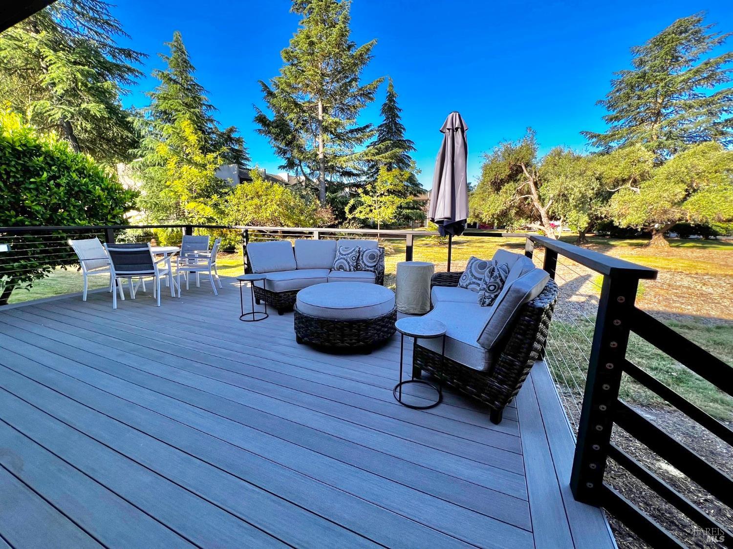 Detail Gallery Image 12 of 14 For 135 Vineyard Cir, Yountville,  CA 94599 - 2 Beds | 2 Baths