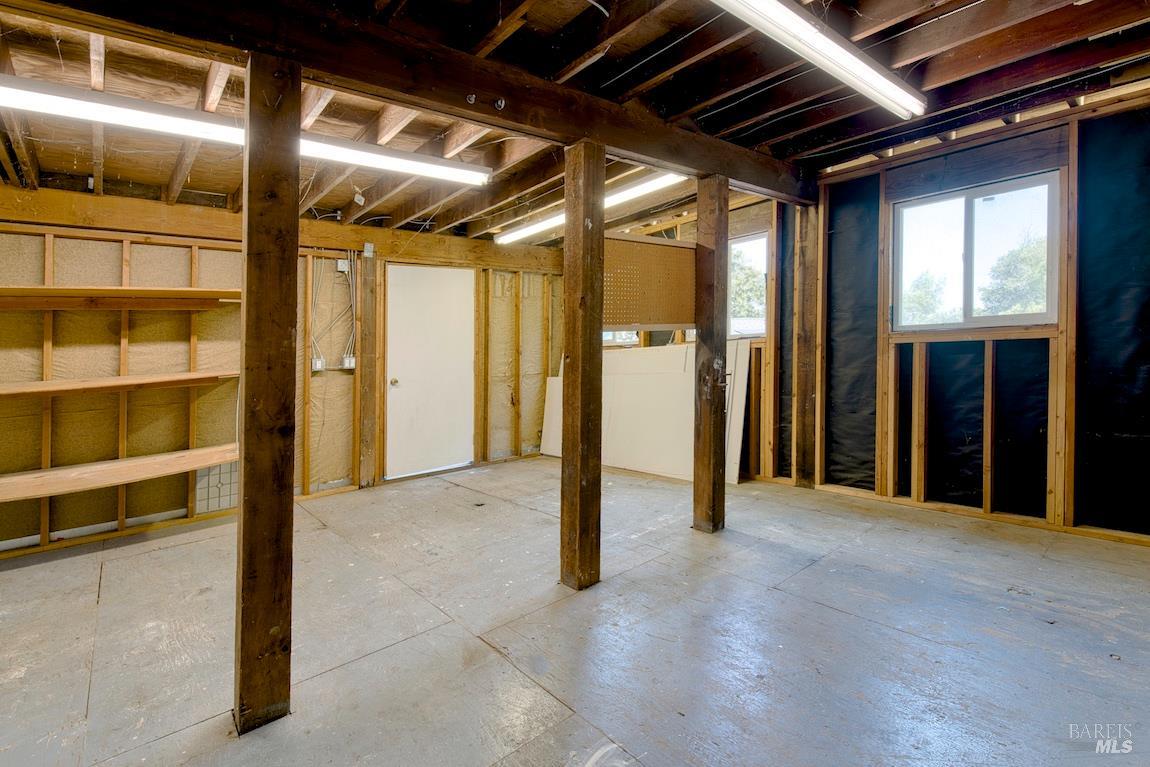 Detail Gallery Image 46 of 54 For 76 Oak Springs Dr, San Anselmo,  CA 94960 - 5 Beds | 3/1 Baths