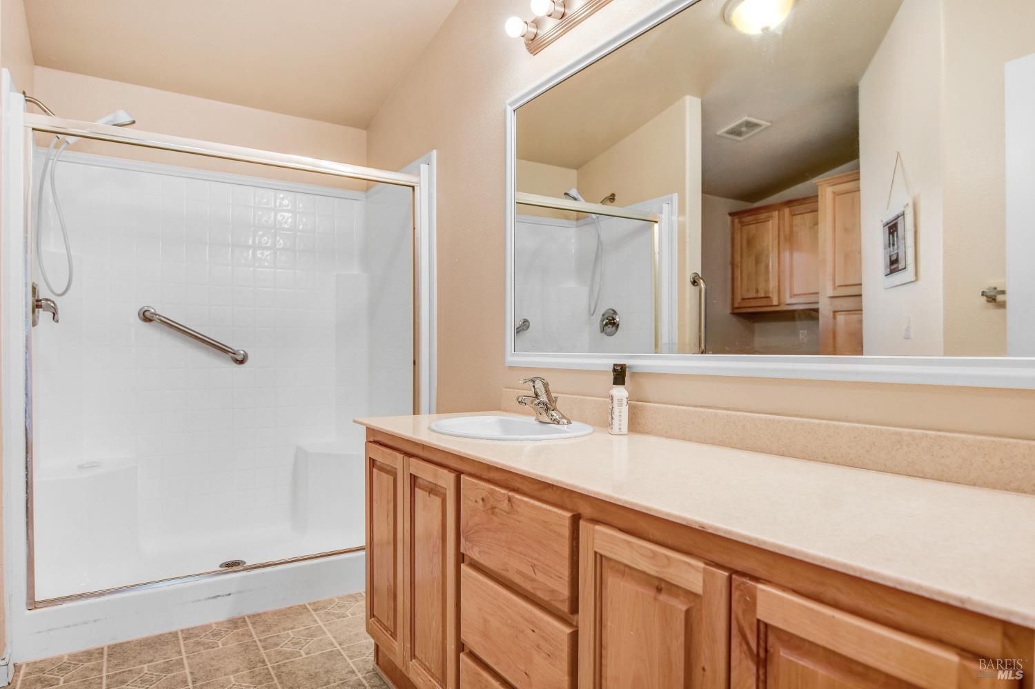 Detail Gallery Image 14 of 34 For 317 Tammy Way, Napa,  CA 94558 - 3 Beds | 2 Baths
