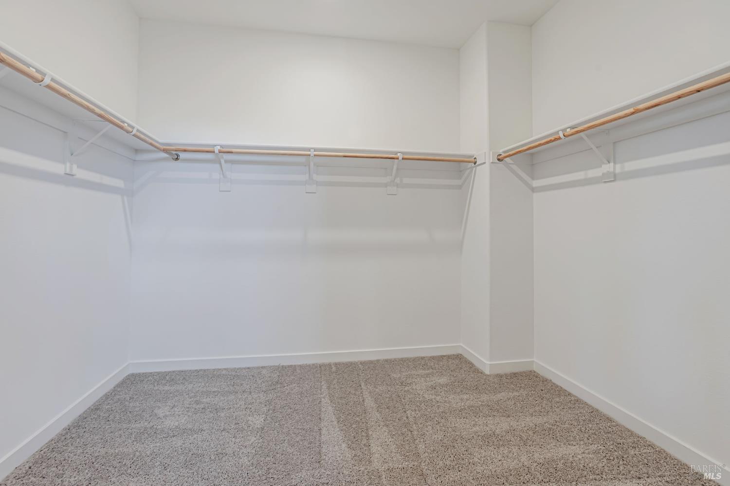 Detail Gallery Image 6 of 12 For 9037 Camino Colegio St, Rohnert Park,  CA 94928 - 4 Beds | 3 Baths