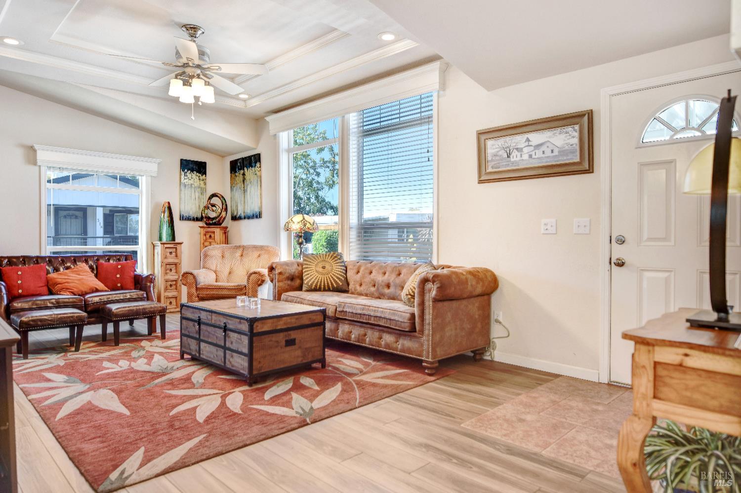 Detail Gallery Image 3 of 34 For 317 Tammy Way, Napa,  CA 94558 - 3 Beds | 2 Baths