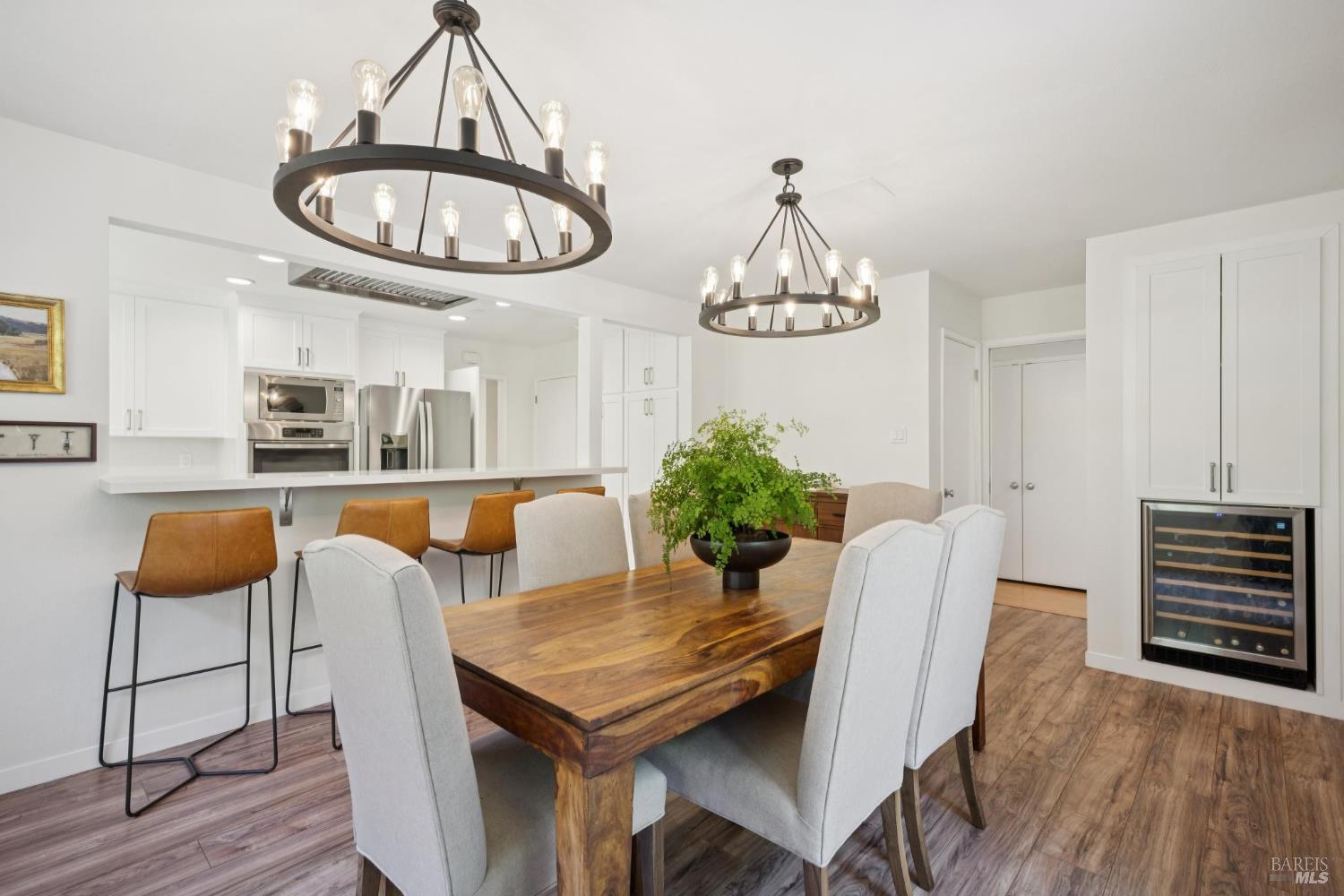 Detail Gallery Image 11 of 47 For 31 Knoll Ln, Mill Valley,  CA 94941 - – Beds | – Baths