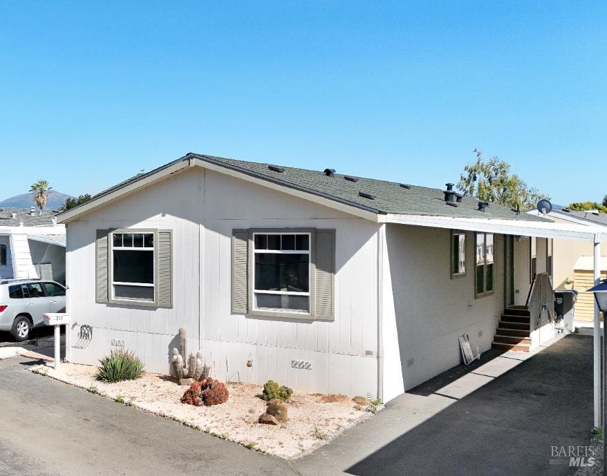 Detail Gallery Image 17 of 34 For 317 Tammy Way, Napa,  CA 94558 - 3 Beds | 2 Baths