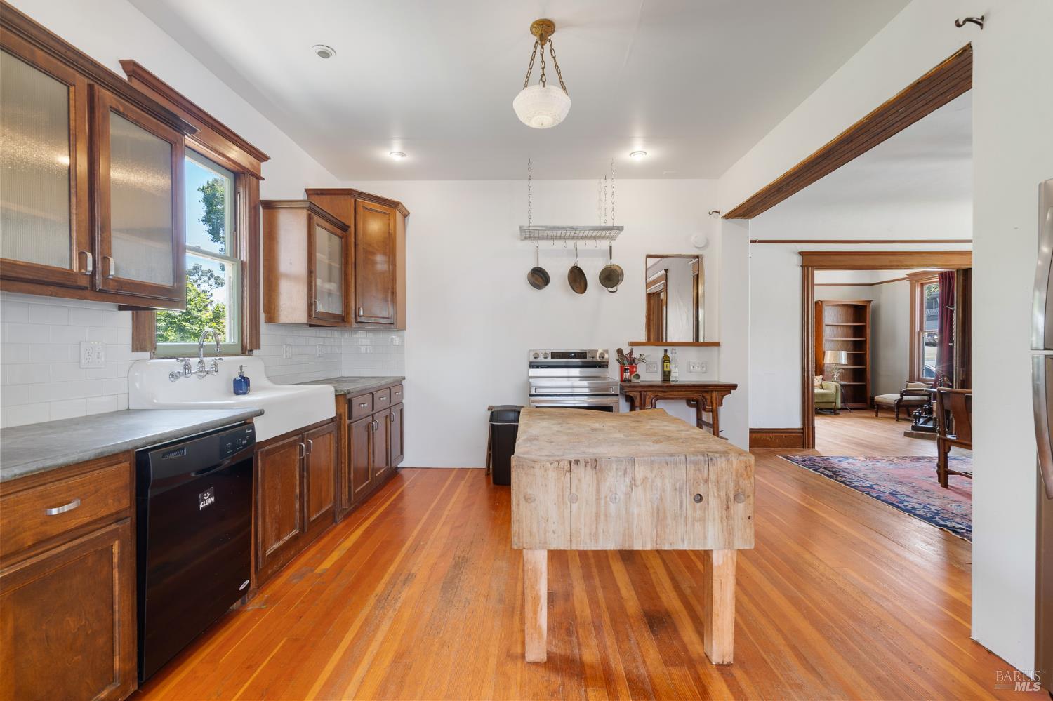 Detail Gallery Image 14 of 35 For 910 Virginia St, Vallejo,  CA 94590 - 3 Beds | 1/1 Baths