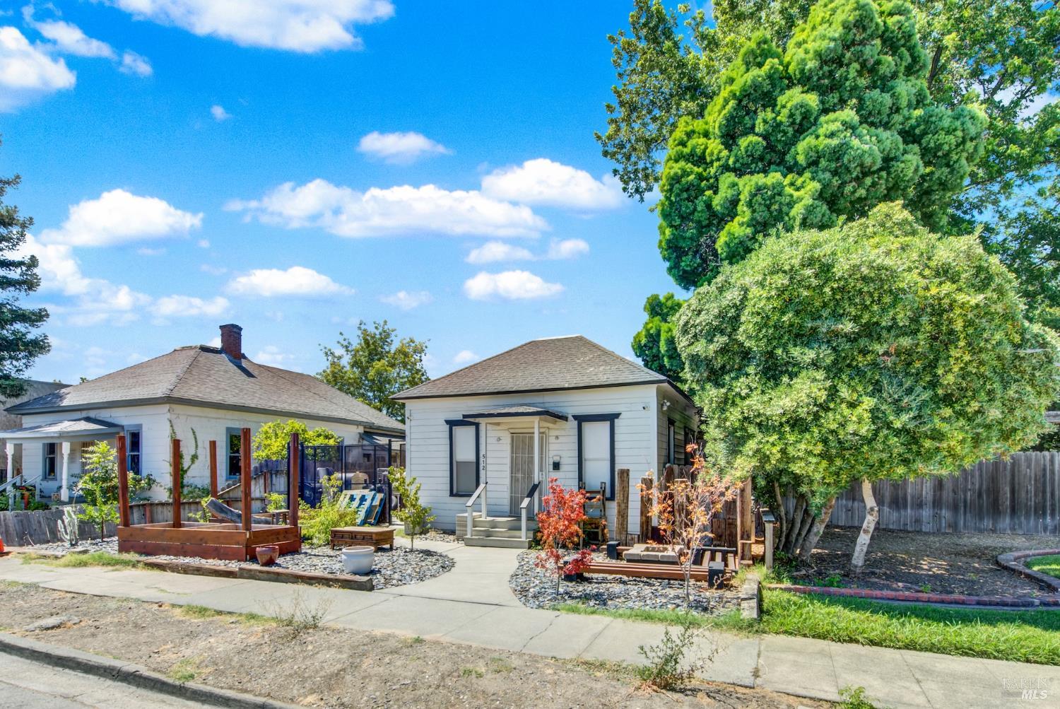 Detail Gallery Image 5 of 27 For 512 Davis St, Vacaville,  CA 95688 - 2 Beds | 2 Baths