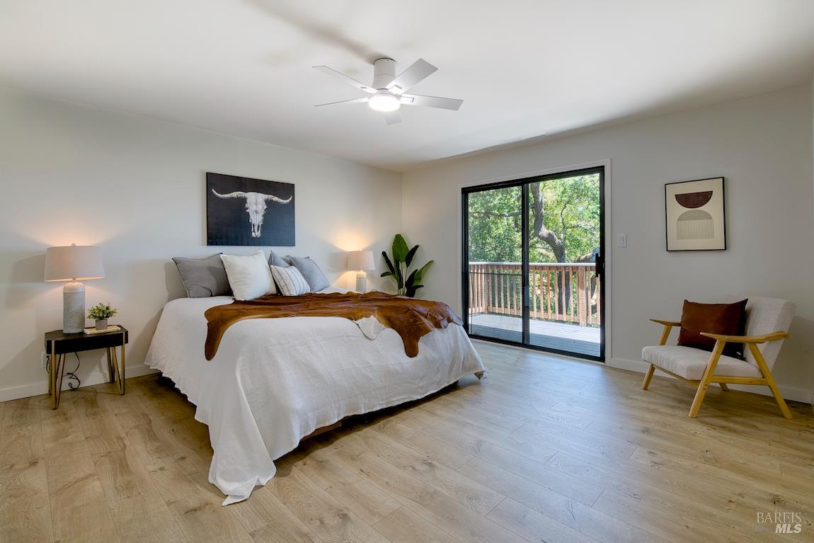 Detail Gallery Image 31 of 54 For 76 Oak Springs Dr, San Anselmo,  CA 94960 - 5 Beds | 3/1 Baths