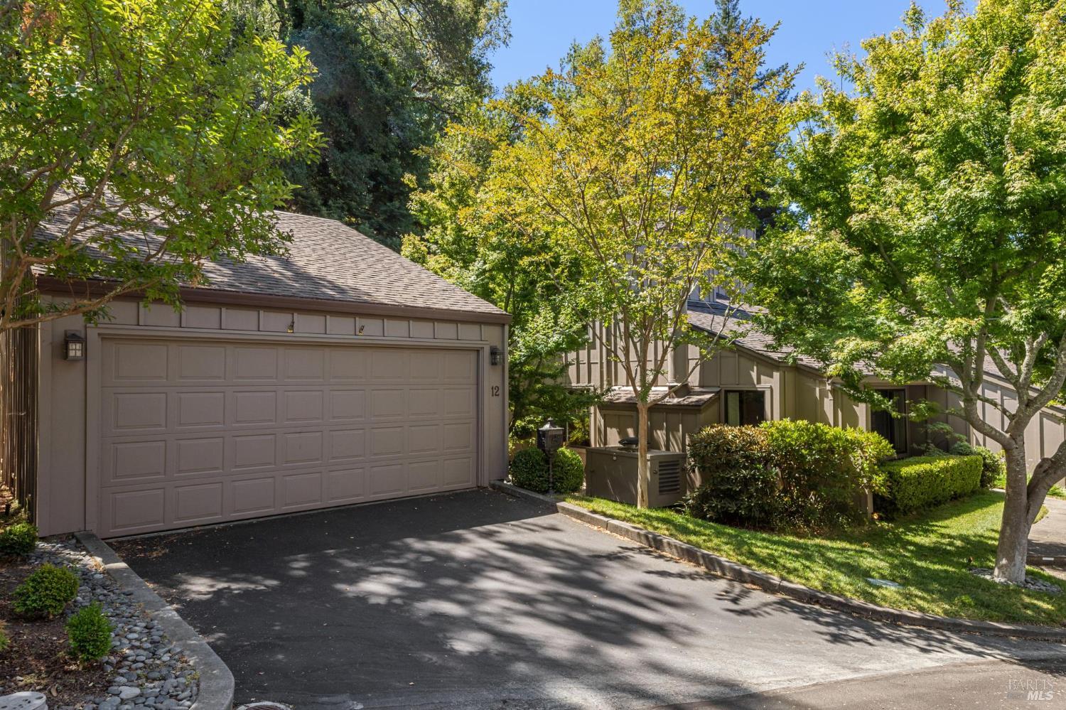 Detail Gallery Image 3 of 48 For 12 Eagle Gap Rd, Novato,  CA 94949 - 4 Beds | 2/1 Baths