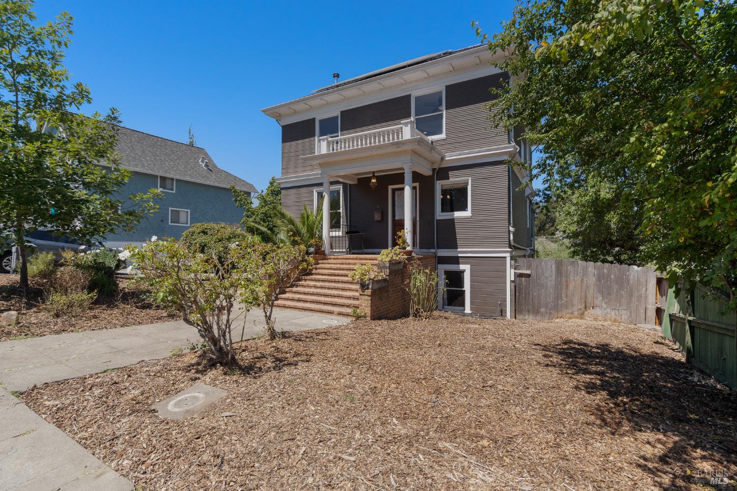 Detail Gallery Image 2 of 35 For 910 Virginia St, Vallejo,  CA 94590 - 3 Beds | 1/1 Baths