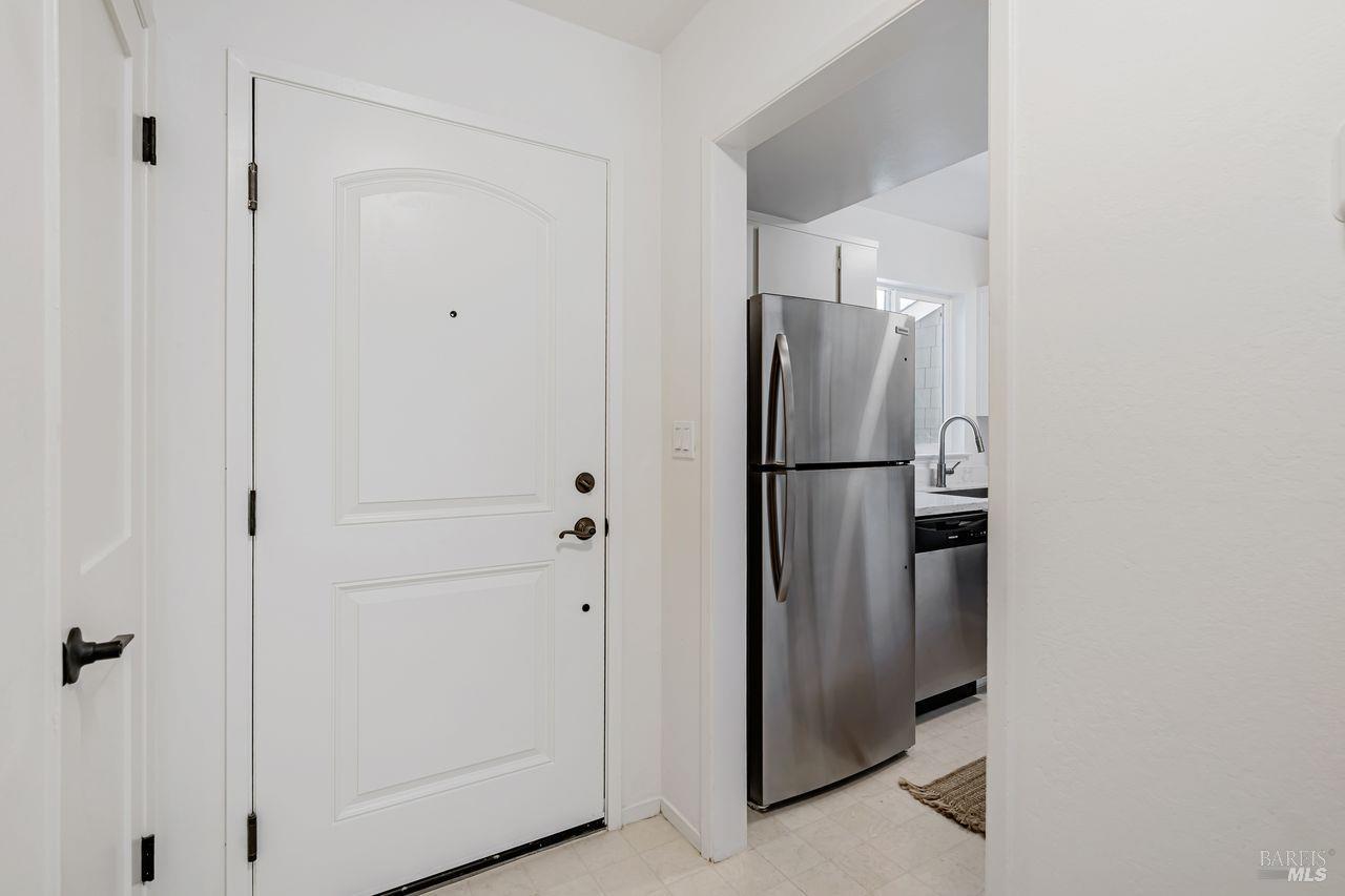 Detail Gallery Image 17 of 36 For 1267 Valley Oak Ct #F,  Novato,  CA 94947 - 3 Beds | 1/1 Baths