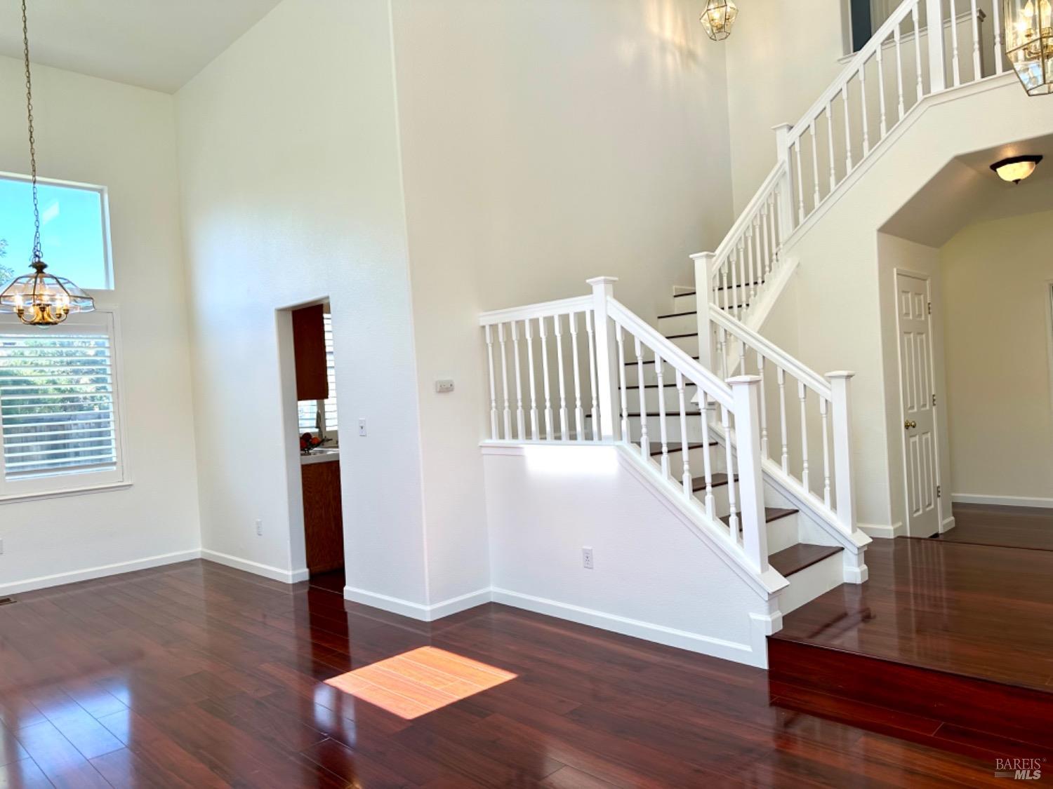 Detail Gallery Image 16 of 68 For 622 Stonehenge Ct, Fairfield,  CA 94534 - 5 Beds | 3 Baths