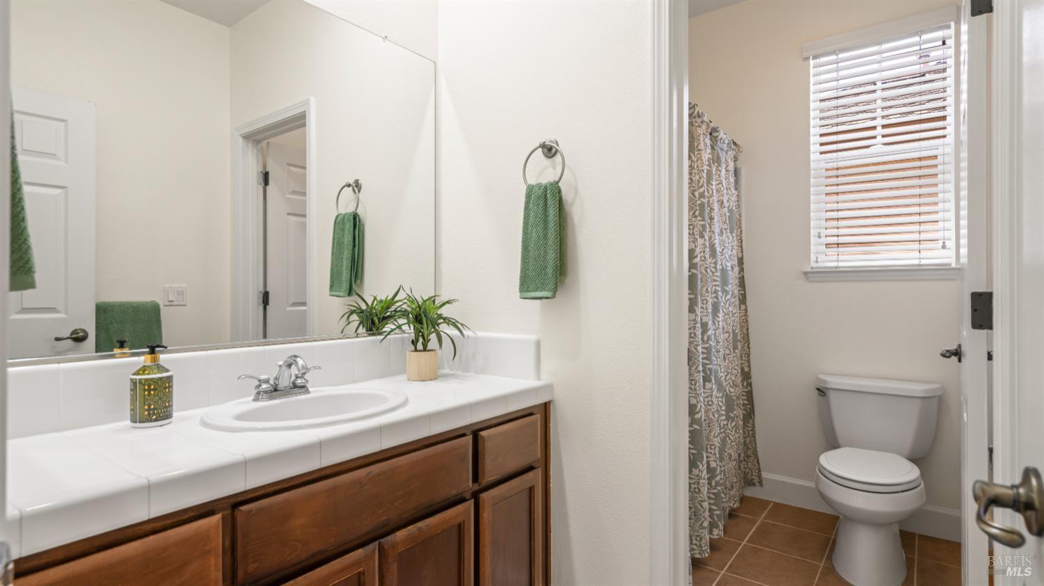 Detail Gallery Image 22 of 53 For 1807 Sage Way, Petaluma,  CA 94954 - 3 Beds | 2/1 Baths