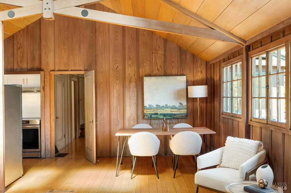 Detail Gallery Image 15 of 47 For 122 Circle Ave, Mill Valley,  CA 94941 - 2 Beds | 2 Baths