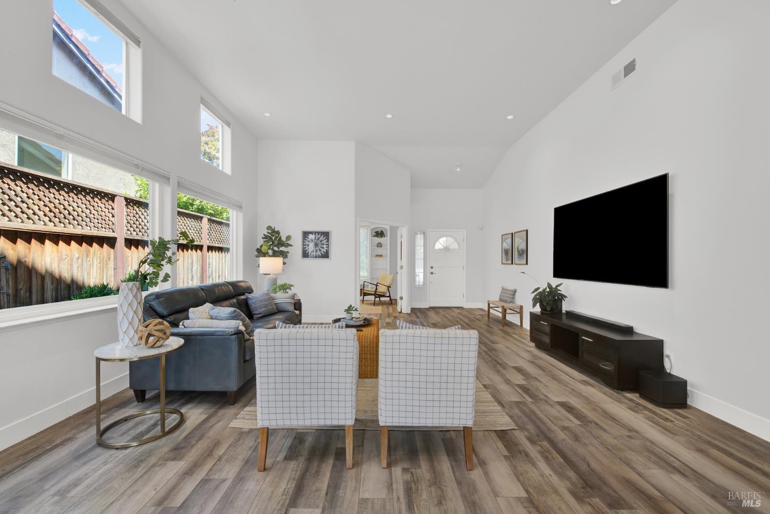 Detail Gallery Image 12 of 27 For 25 Sea Breeze Ct, Napa,  CA 94559 - 3 Beds | 2 Baths