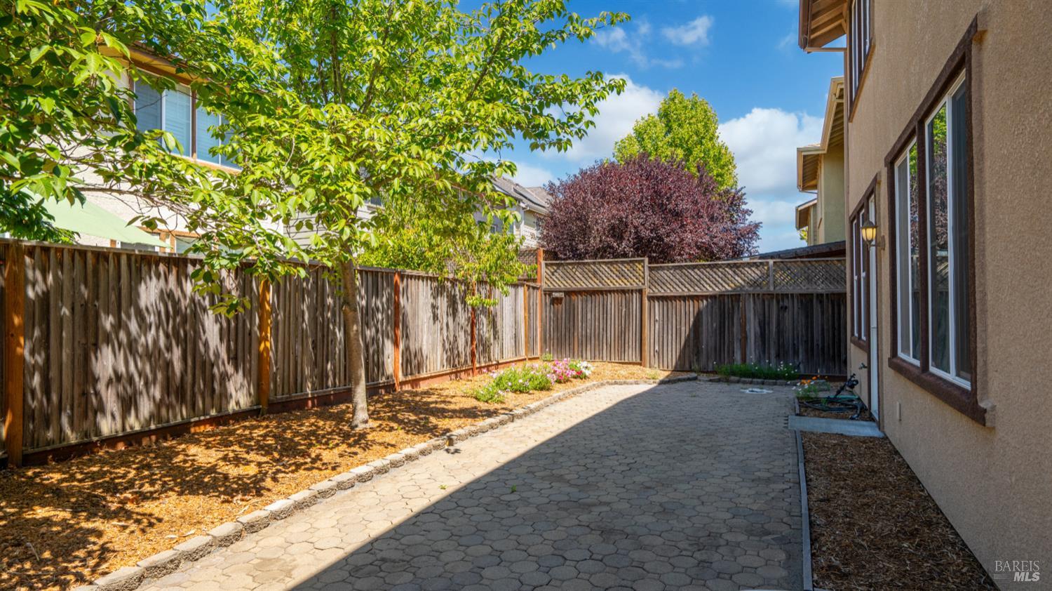 Detail Gallery Image 39 of 53 For 1807 Sage Way, Petaluma,  CA 94954 - 3 Beds | 2/1 Baths