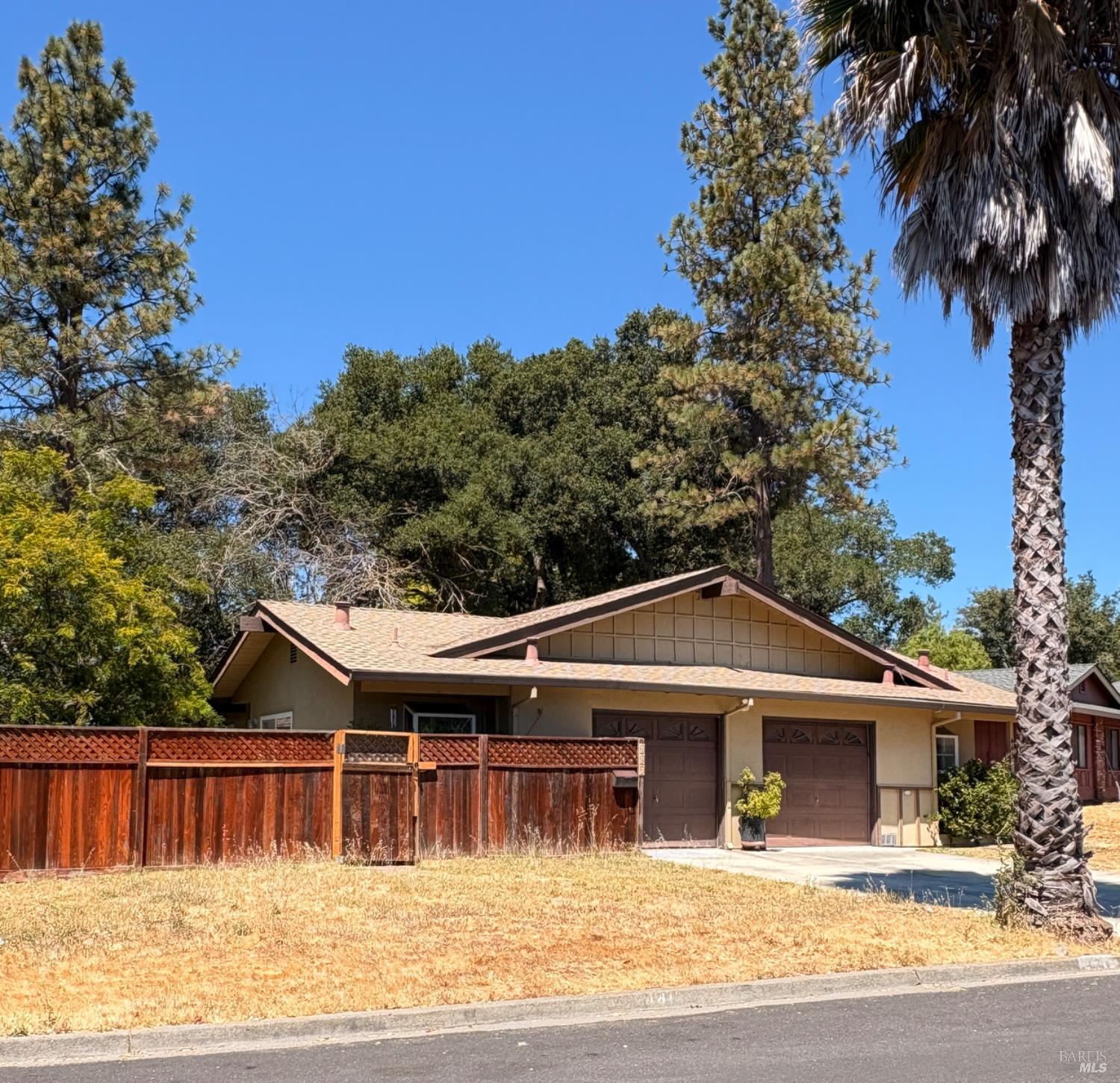 Detail Gallery Image 2 of 17 For 441 Pheasant Ln, Santa Rosa,  CA 95403 - – Beds | – Baths