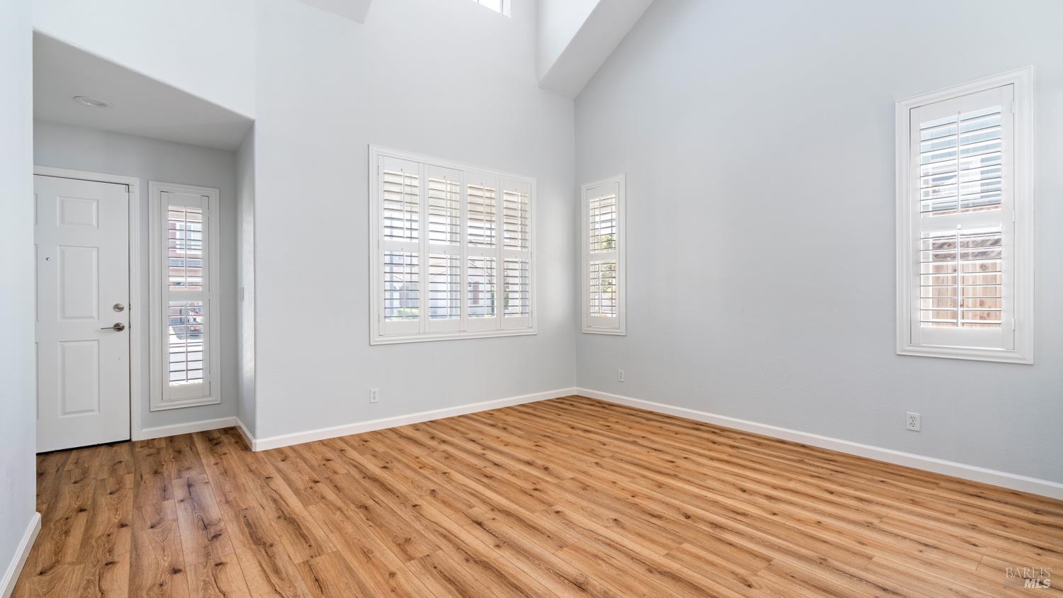 Detail Gallery Image 14 of 47 For 7351 15th Hole Dr, Windsor,  CA 95492 - 3 Beds | 2/1 Baths