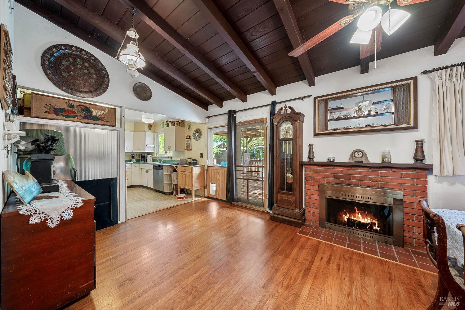 Detail Gallery Image 15 of 48 For 55 Burlington Dr, Petaluma,  CA 94952 - 3 Beds | 2 Baths