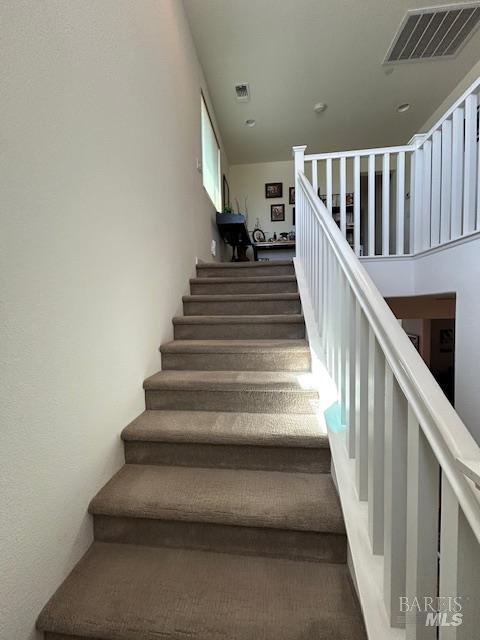 Detail Gallery Image 12 of 36 For 5299 Elmquest Ct, Fairfield,  CA 94533 - 5 Beds | 3 Baths