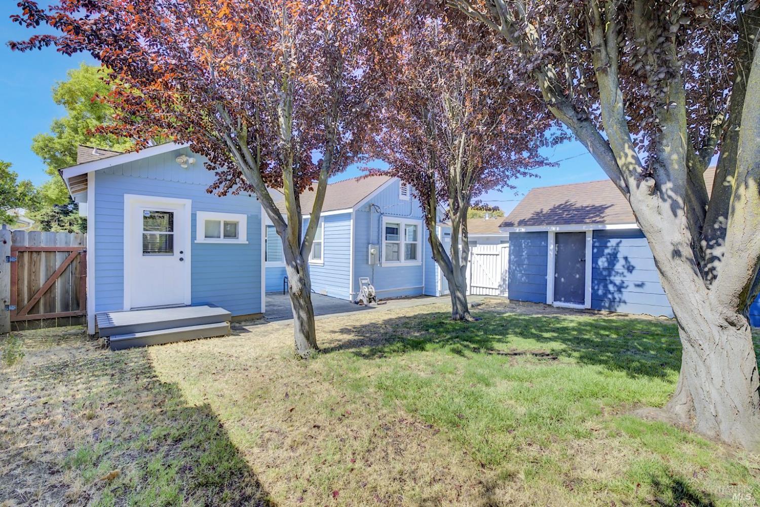 Detail Gallery Image 4 of 29 For 274 Idora Ave, Vallejo,  CA 94591 - 3 Beds | 1 Baths