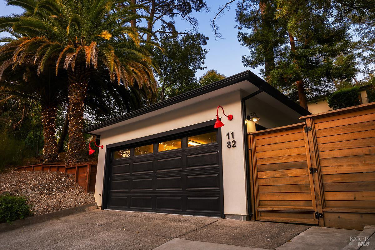 Detail Gallery Image 28 of 40 For 1182 Simmons Ln, Novato,  CA 94945 - 3 Beds | 3 Baths