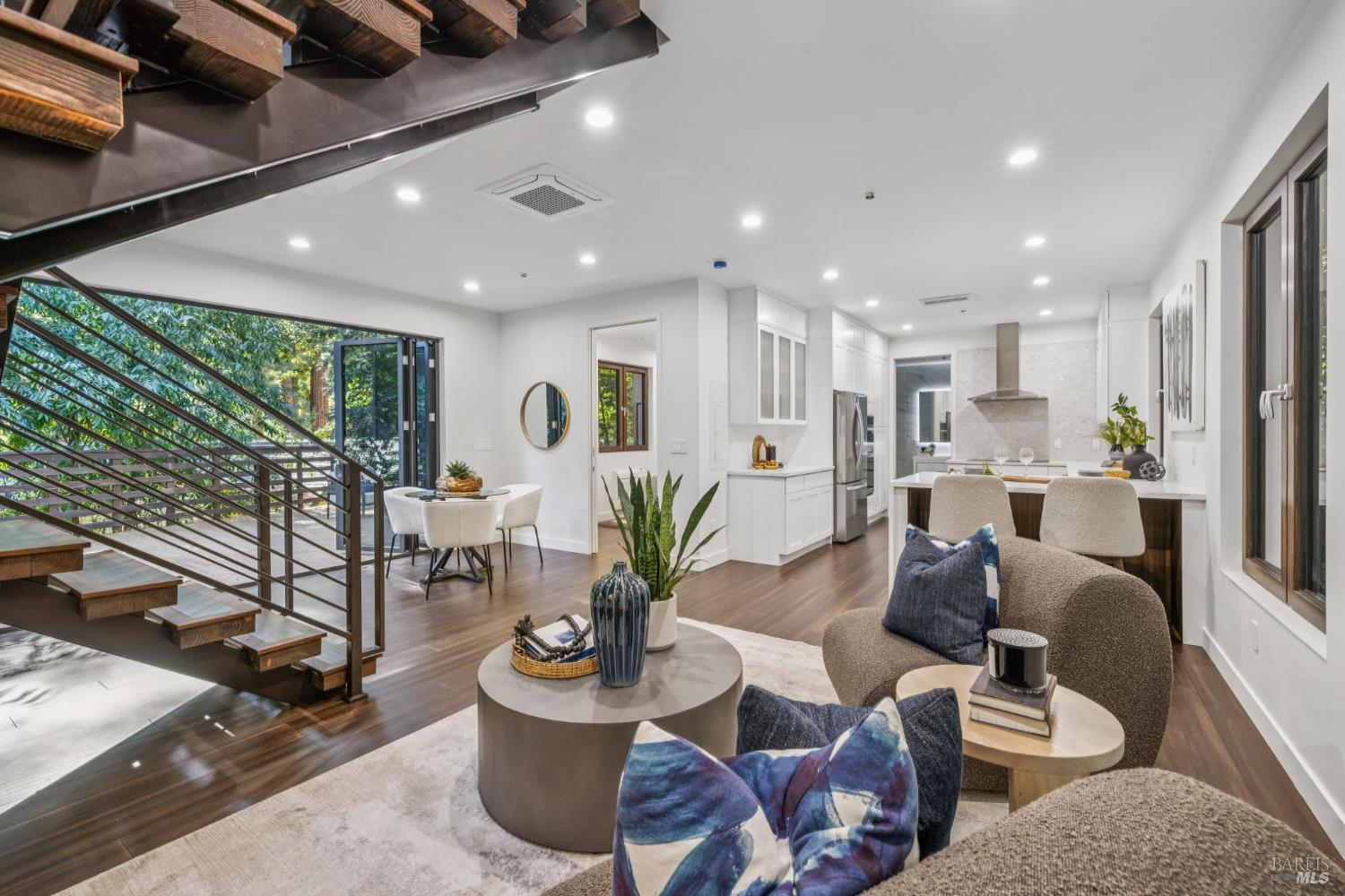 Detail Gallery Image 43 of 78 For 14685 Willow Rd, Rio Nido,  CA 95446 - 3 Beds | 3 Baths