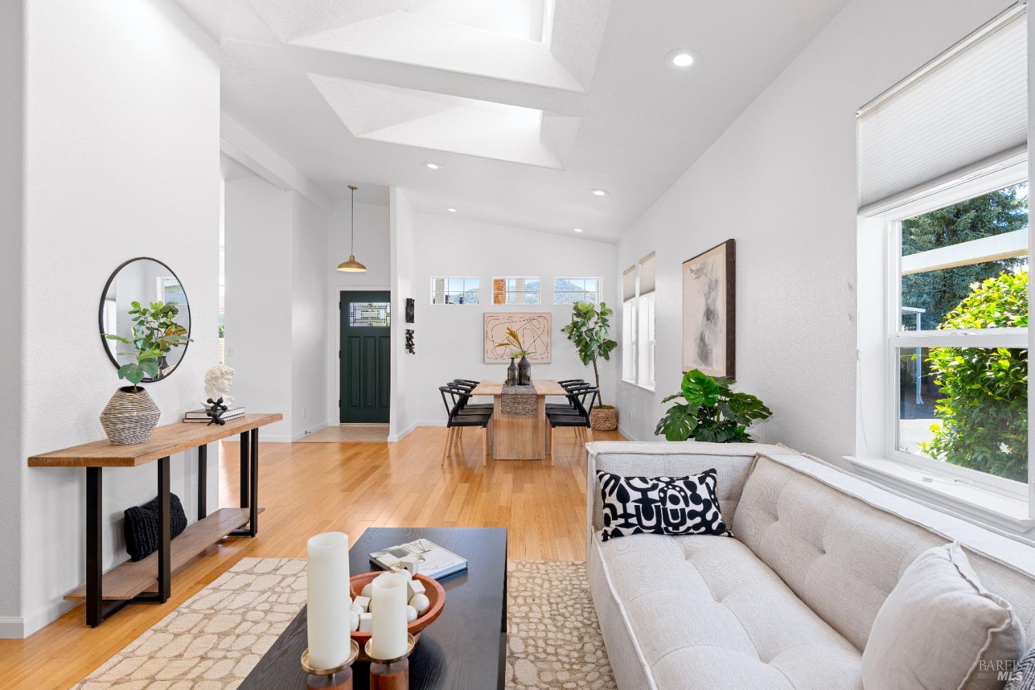 Detail Gallery Image 12 of 54 For 186 Sauterne Cir, Yountville,  CA 94599 - 3 Beds | 2 Baths