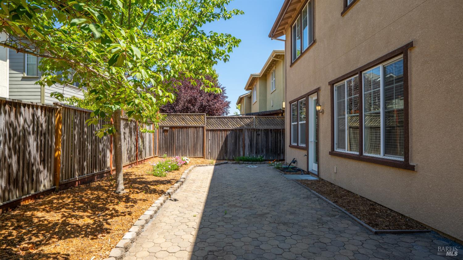 Detail Gallery Image 40 of 53 For 1807 Sage Way, Petaluma,  CA 94954 - 3 Beds | 2/1 Baths