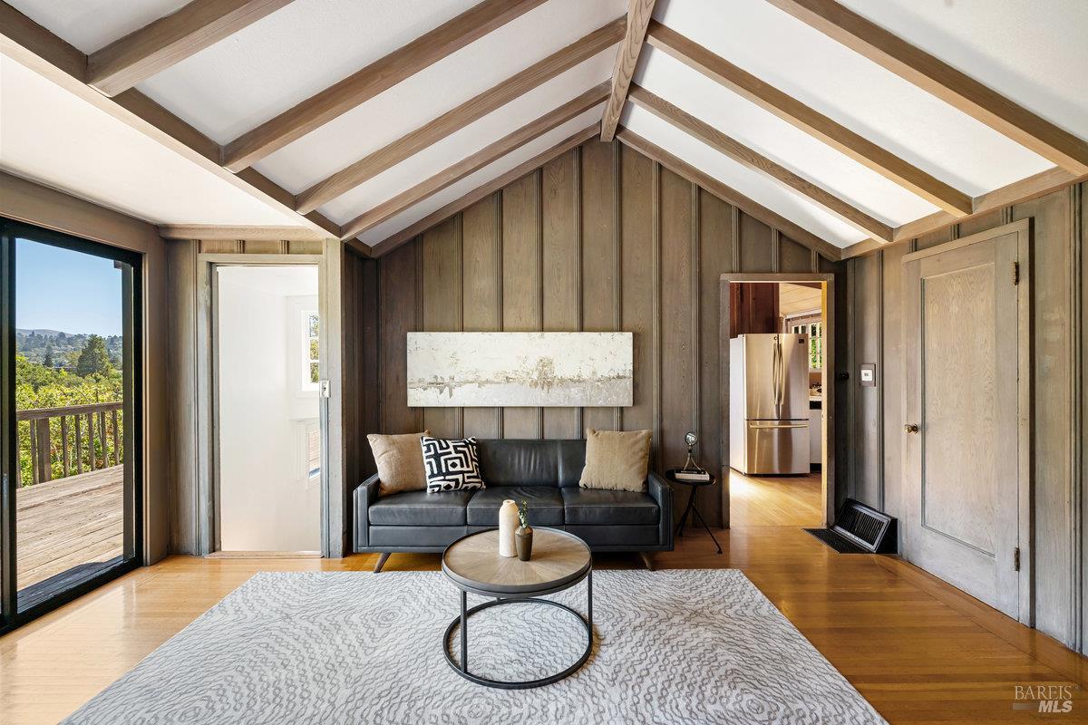 Detail Gallery Image 18 of 47 For 122 Circle Ave, Mill Valley,  CA 94941 - 2 Beds | 2 Baths