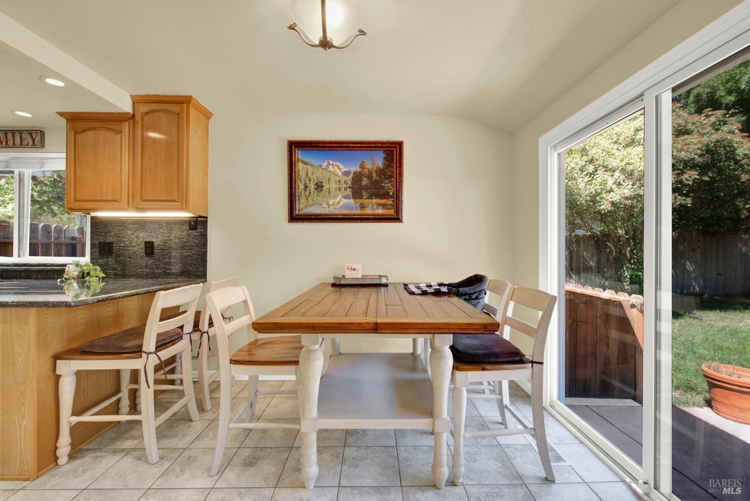 Detail Gallery Image 22 of 73 For 680 Silver Lake Dr, Fairfield,  CA 94534 - 3 Beds | 2 Baths