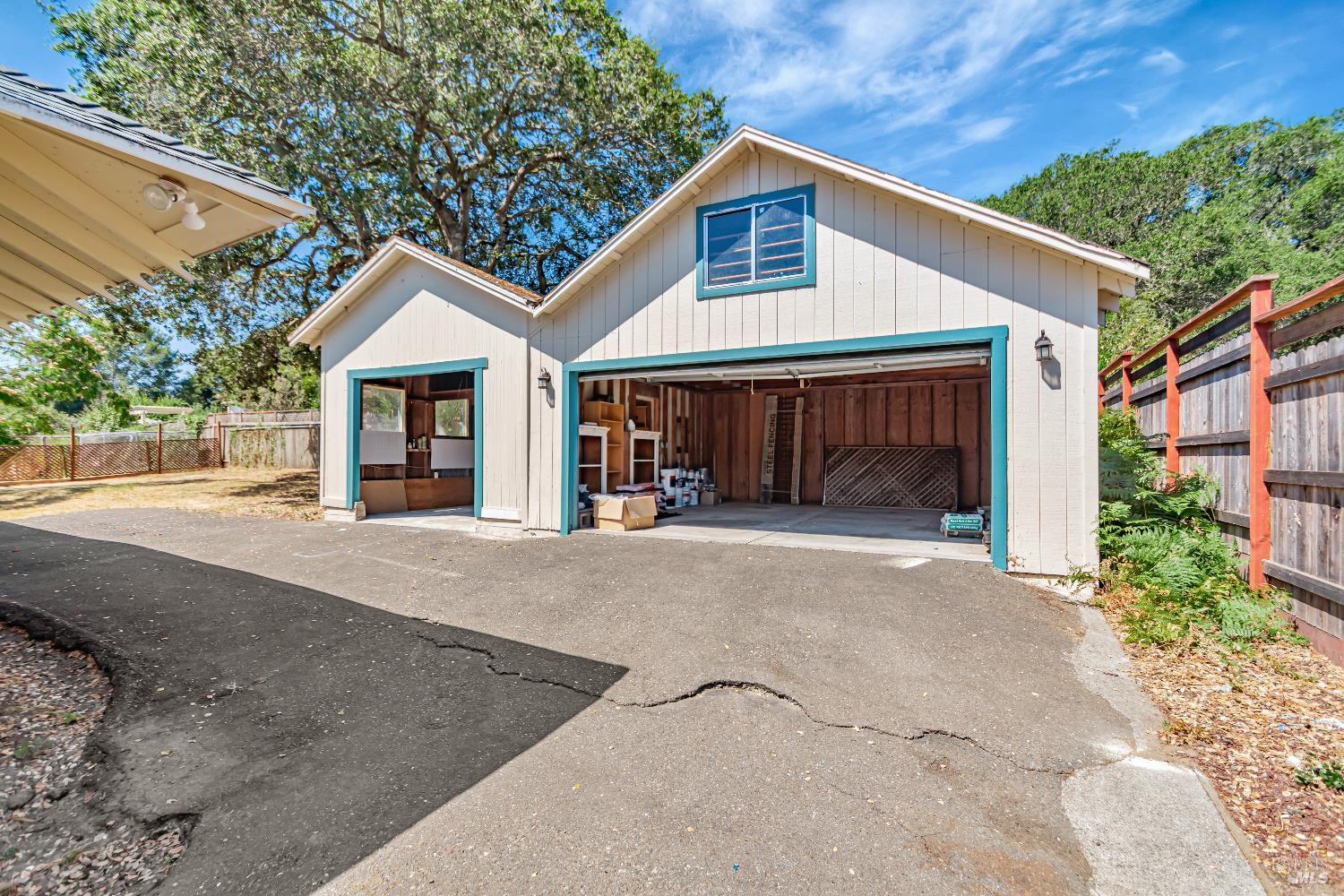 Detail Gallery Image 13 of 13 For 614 Live Oak Ave, Sebastopol,  CA 95472 - 3 Beds | 2 Baths