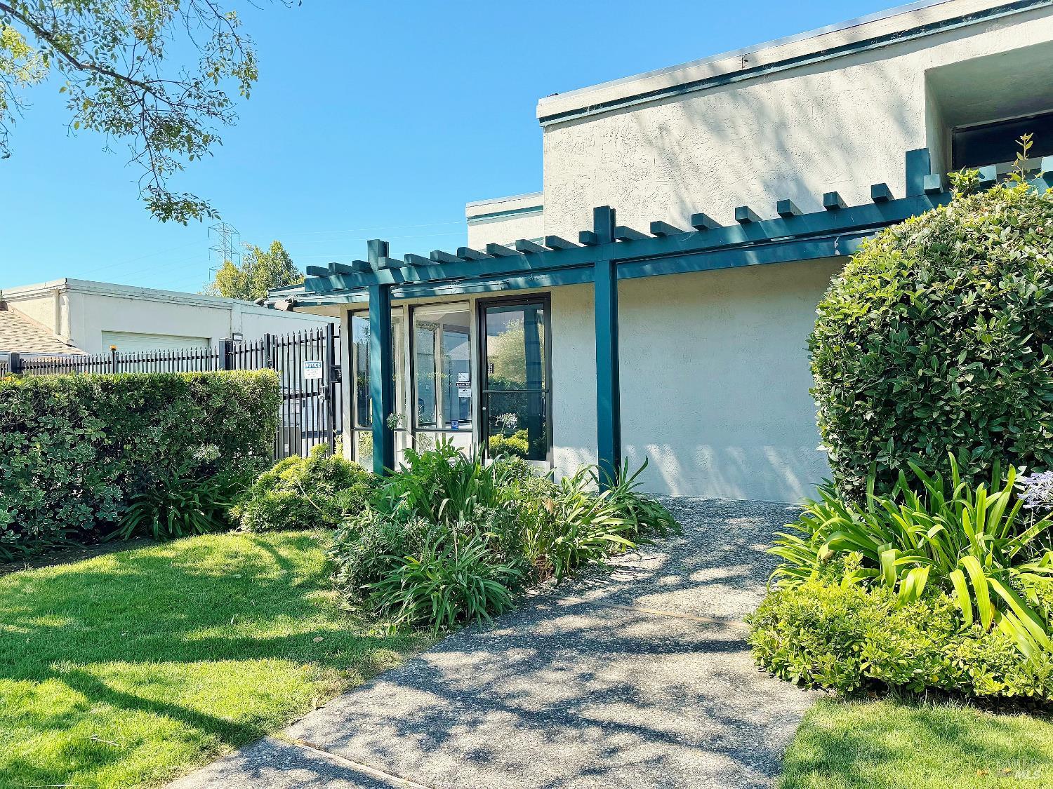 Detail Gallery Image 1 of 7 For 14 Commercial Blvd #133,  Novato,  CA 94949 - – Beds | – Baths