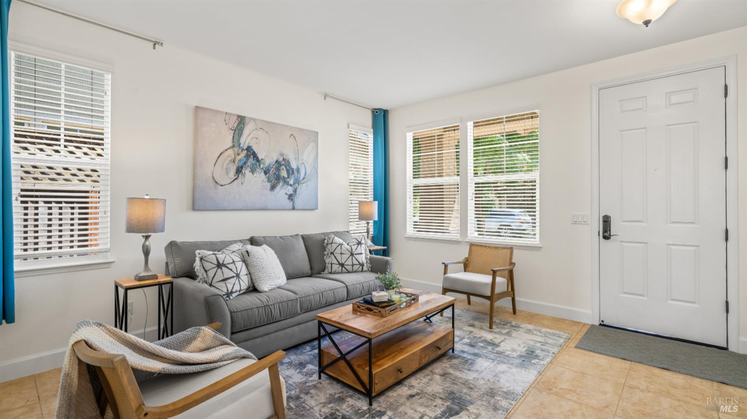 Detail Gallery Image 6 of 53 For 1807 Sage Way, Petaluma,  CA 94954 - 3 Beds | 2/1 Baths
