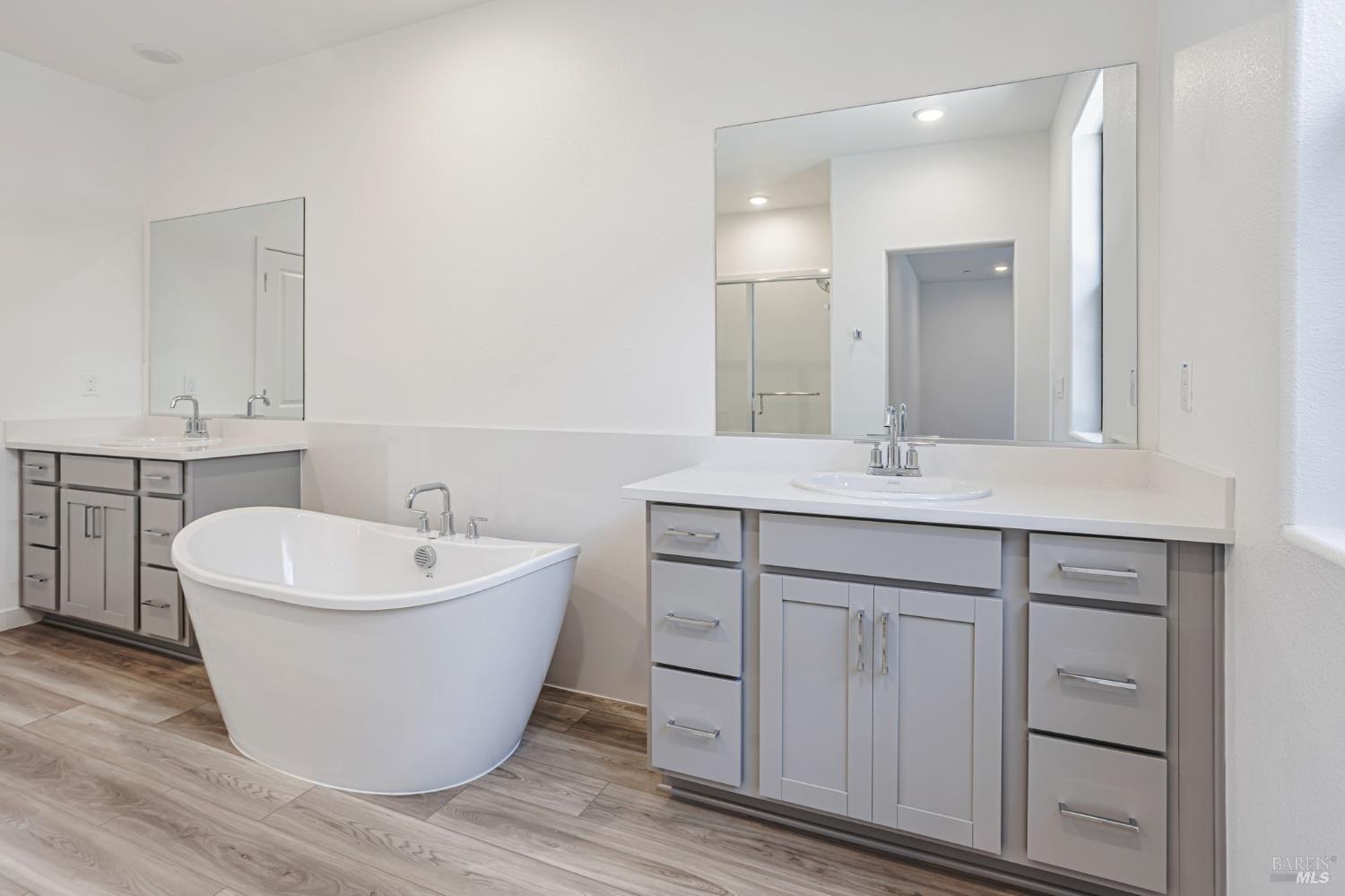Detail Gallery Image 7 of 12 For 9033 Camino Colegio Rd, Rohnert Park,  CA 94928 - 4 Beds | 3/1 Baths